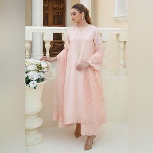 Shireen Lakdawala Tassar silk  3 Piece Suit Shirt Pants & Dupatta Elegant